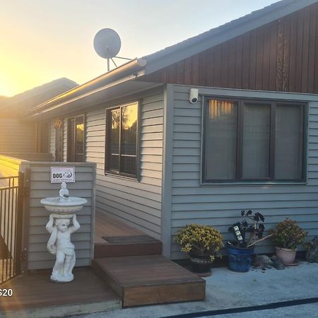 Auckland Airport Holiday Home In The Greens Exterior photo